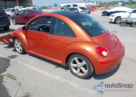 2010 Volkswagen New Beetle 2.5L Red Rock Edition from USA, damaged, VIN 3VWRG3AG5AM022698